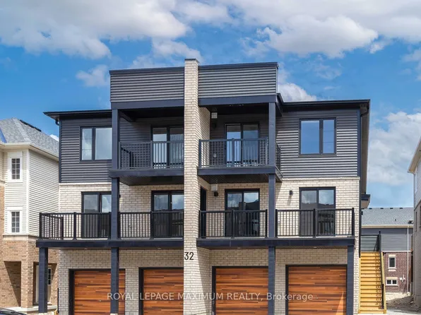 32 Wagon Ln #4, Barrie, ON L9J 0V1