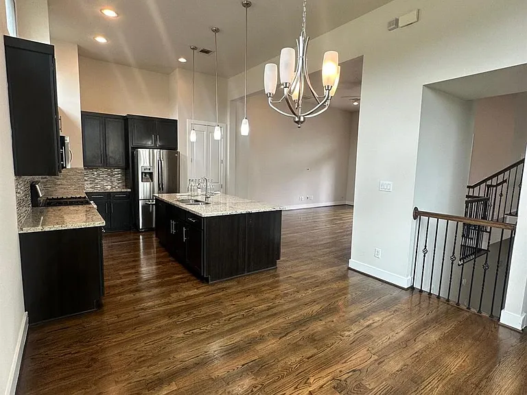 4106 Marina St — Photo 9