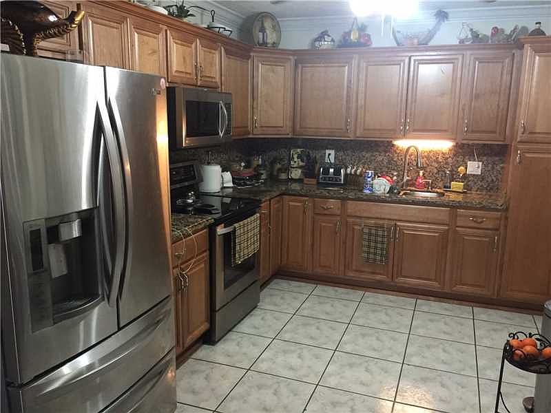2nd image of 12400 SW 185th St