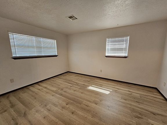 3rd image of 7318 NW Andrews Ave