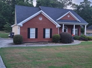 2121 Vintage Oaks Dr, Loganville, GA 30052