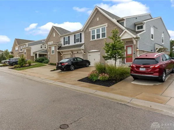 226 Old Pond Rd, Springboro, OH 45066