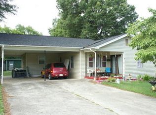 610 E Lee Ave, Bessemer City, NC 28016