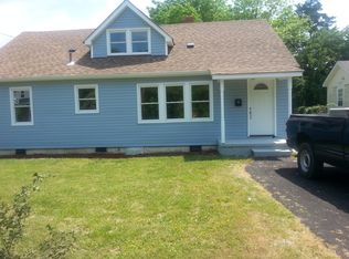16 Salem St, Hampton, VA 23669