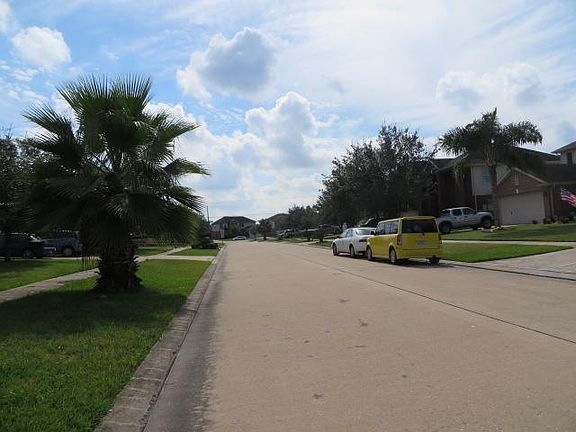 4th image of 549 Small Cedar Dr