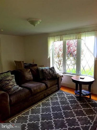 2 bed, 1.0 bath, 936 sqft, $1,850 — Photo 4