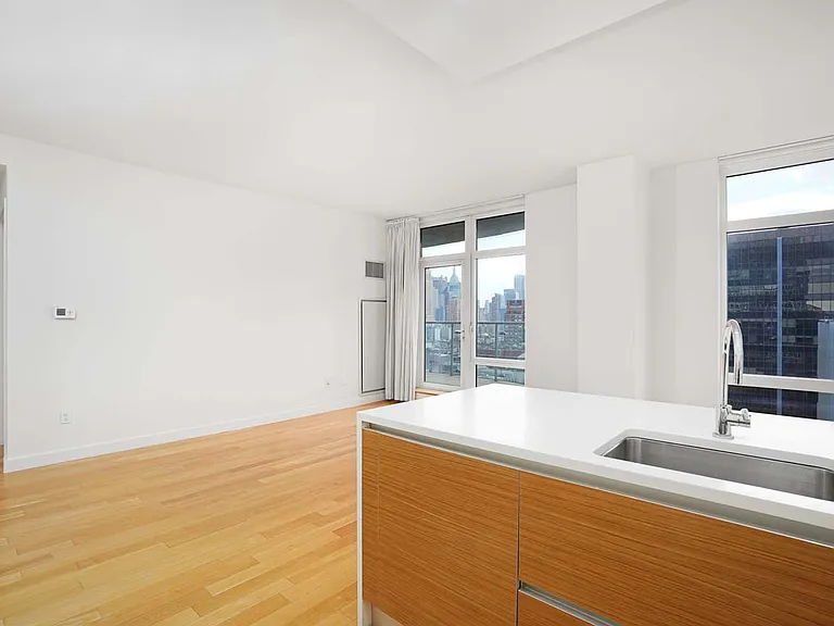 555 W 59th St #24C — Photo 4