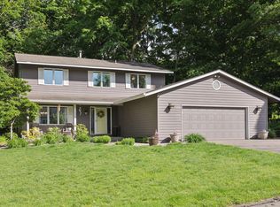 1800 Concordia St, Wayzata, MN 55391