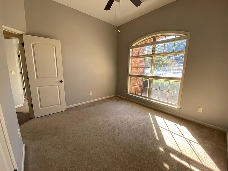 9761 Silver Bell Ct — Photo 36