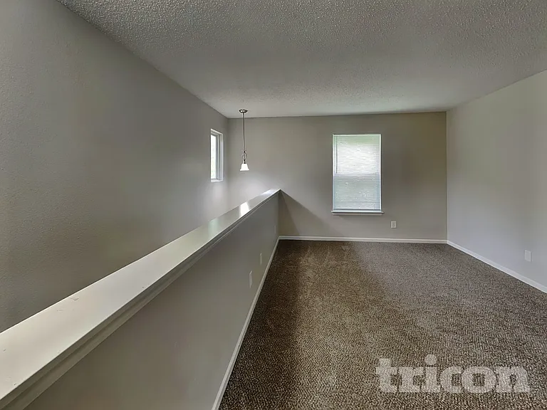 2729 Redland Ln — Photo 17