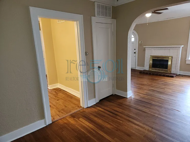 119 N Monroe St — Photo 18