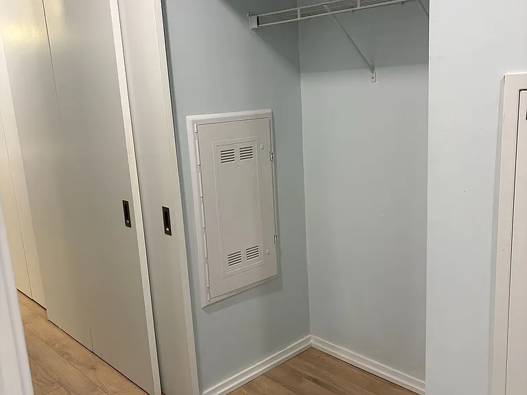 197 Yonge St #2503 — Photo 17