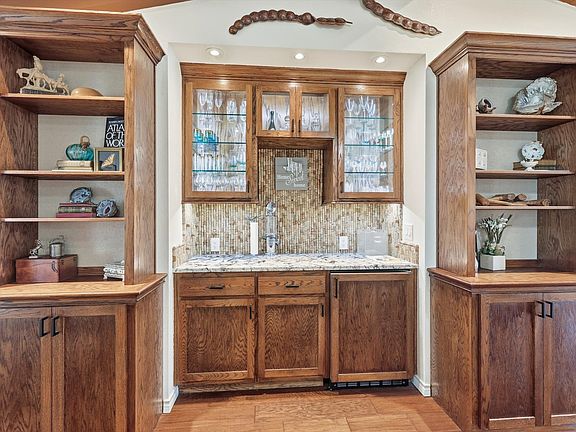 5th image of 4 Buckskin Rd