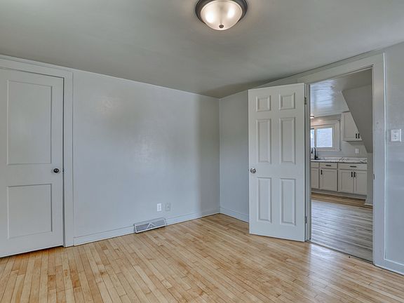 4th image of 2215 S 74th St