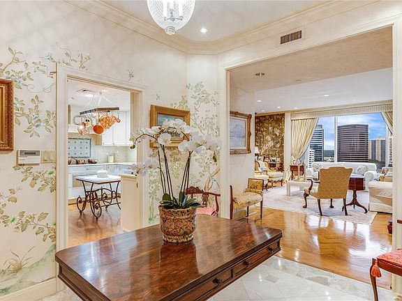 2nd image of 3510 Turtle Creek Blvd APT 10A