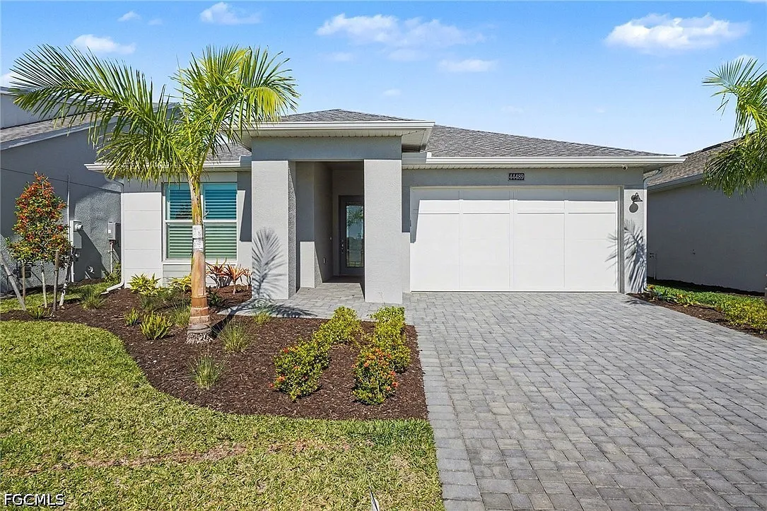 2 bed, 2.0 bath, 1985 sqft, $10,000 — Photo 4