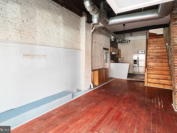3rd image of 1127 S 7th St