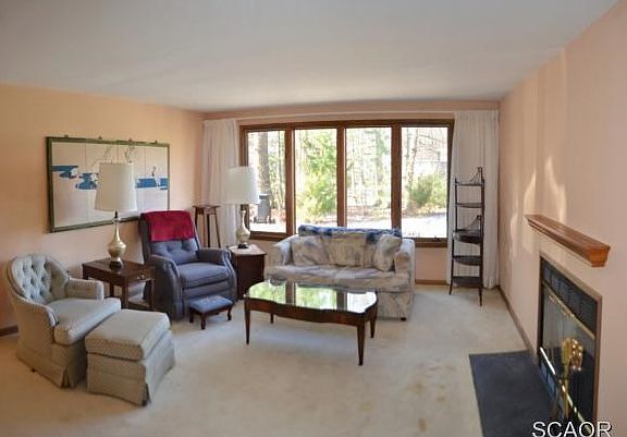 2nd image of 25 Sandalwood Dr