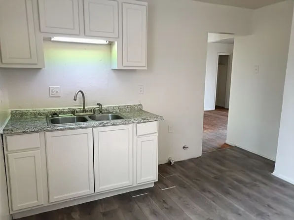 2125-27 W Silver Spring Dr, 2125 W Silver Spring Dr, Milwaukee, WI 53209