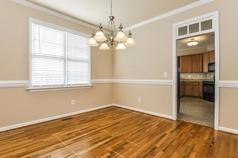 3 bed, 2.5 bath, 2161 sqft, $2,255 — Photo 4