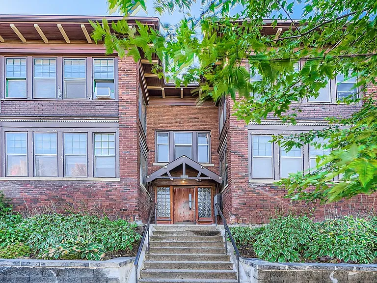 250 Marshall Ave — Photo 18