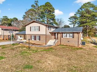5657 Bob White Cir NW, Lilburn, GA 30047