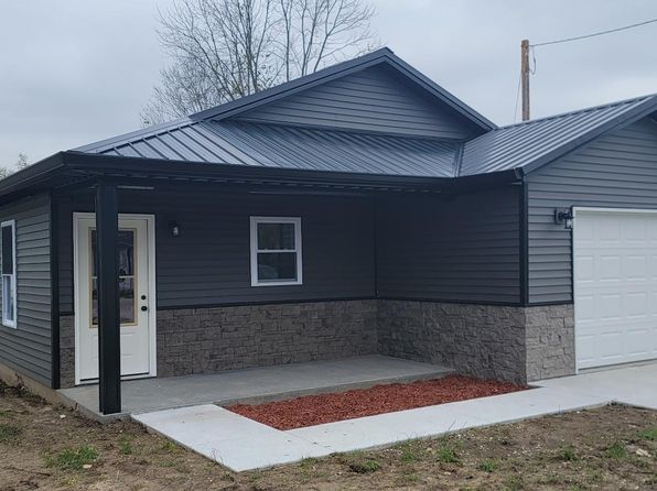 607 Lincoln St, Washington, IN 47501