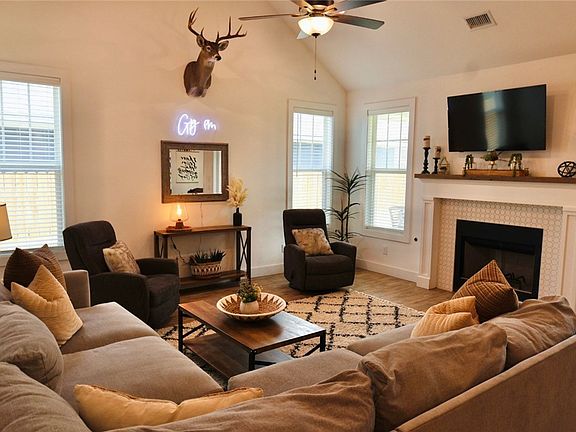 2nd image of 4020 Brownway Dr