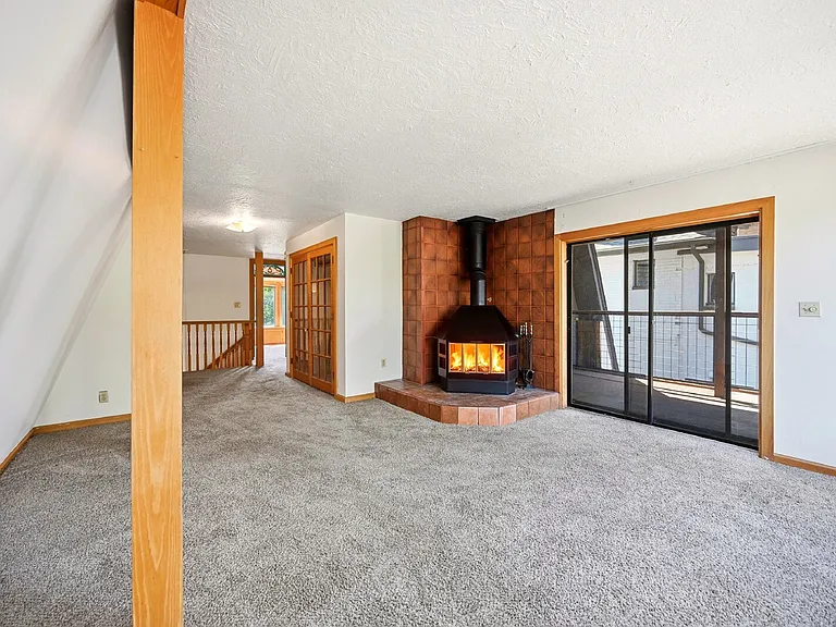 1233 Elizabeth St — Photo 24