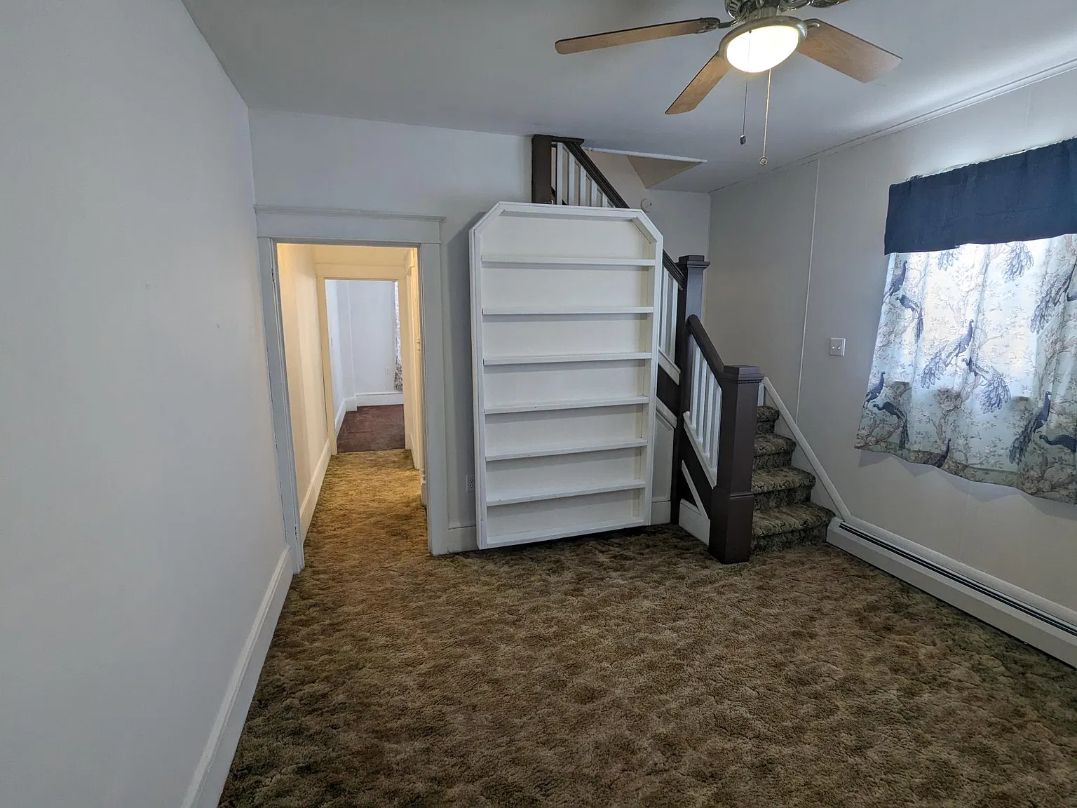 3 bed, 1250 sqft, $1,000 — Photo 2