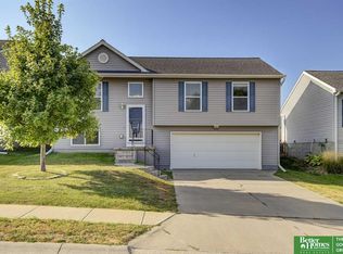 10861 Hanover St, Omaha, NE 68142
