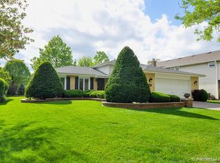 6850 Hillcrest Dr, Downers Grove, IL 60516