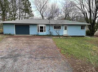 779 Bierly St, Walkerton, IN 46574