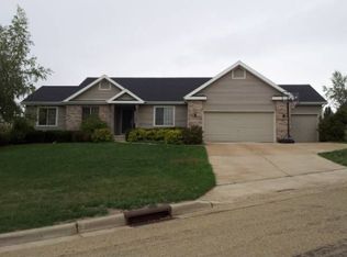 512 Island Dr, Deforest, WI 53532