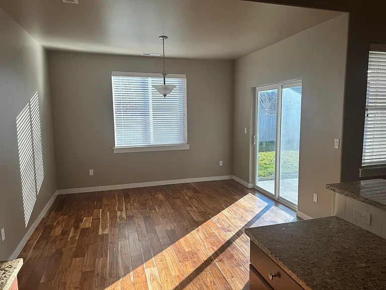 1298 N Tyra Ave — Photo 10