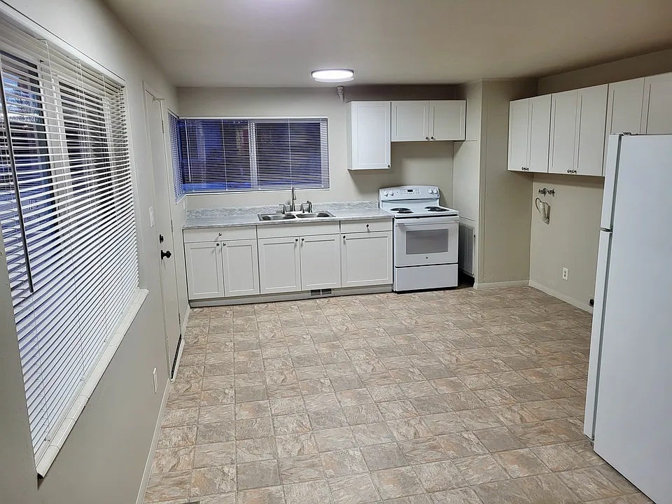 2674 S 360 E #2674
