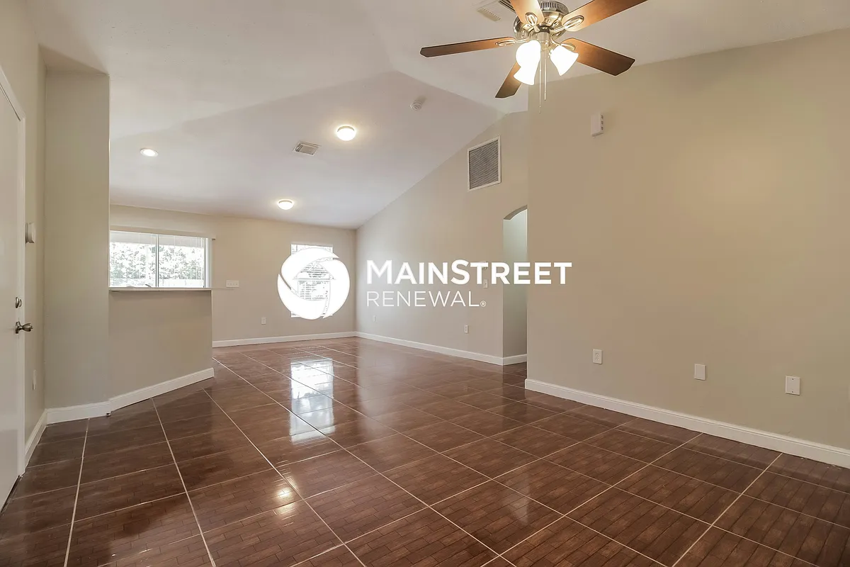 Living Room - 3001 37th St SW