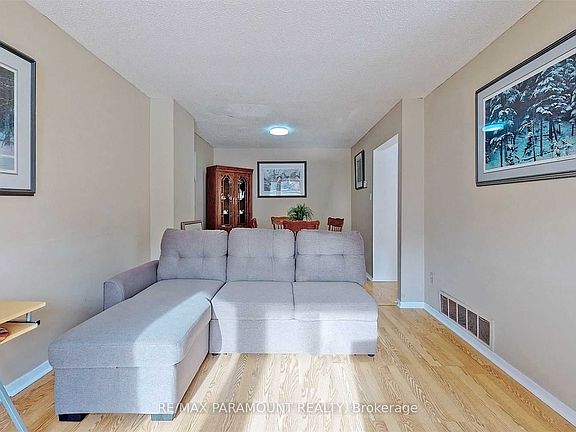 5th image of 57 Royal Salisbury Way