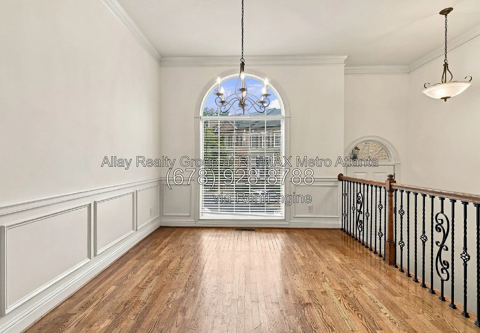 3 bed, 3.5 bath, 2302 sqft, $3,250 — Photo 3