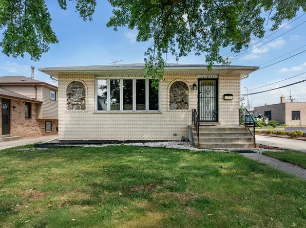 11033 Parkside Ave, Chicago Ridge, IL 60415