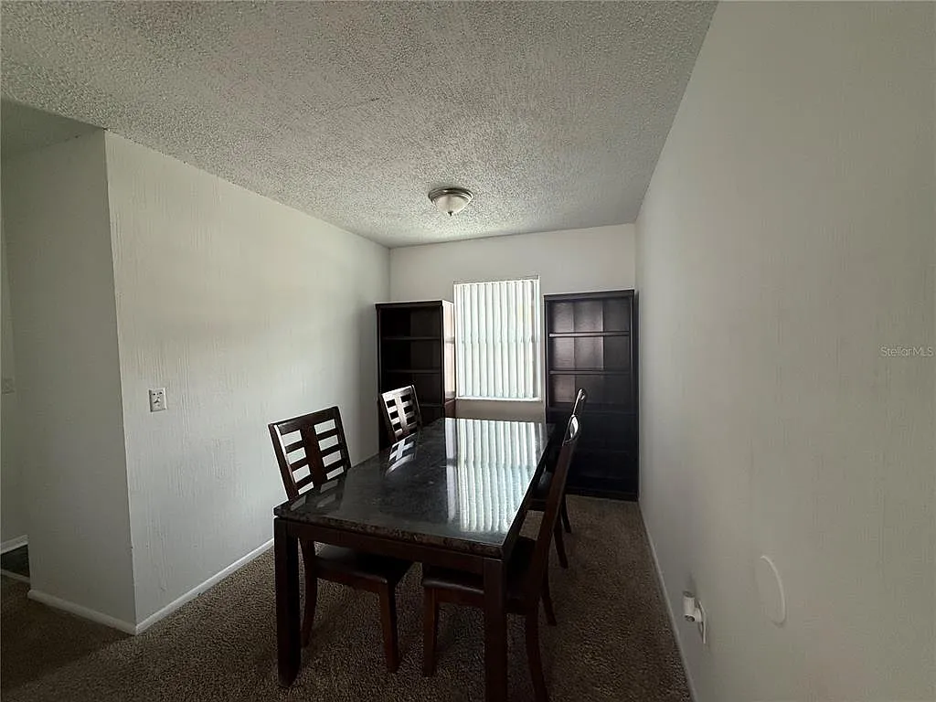 3 bed, 2.0 bath, 1226 sqft, $1,400 — Photo 2