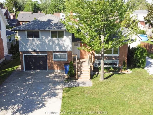35 Crystal Dr, Chatham Kent, ON N7M 3C6