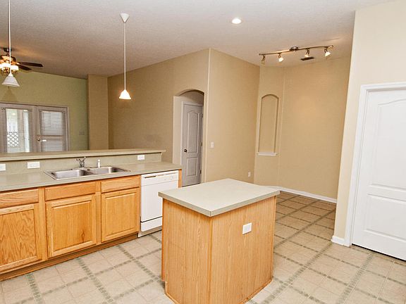 5th image of 6853 Kettle Creek Dr