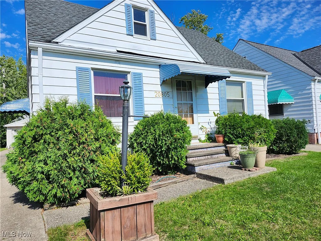 20805 Franklin Rd photo 1
