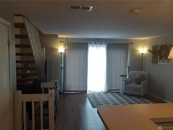 3rd image of 8399 Abbeywood Ct