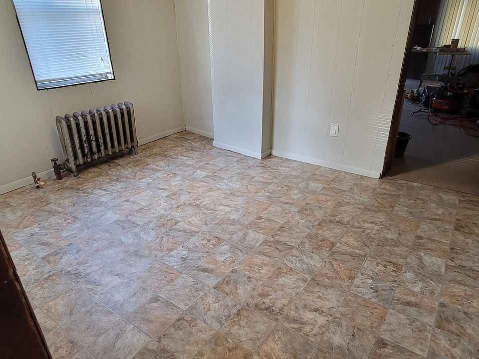2nd image of 110 Price St