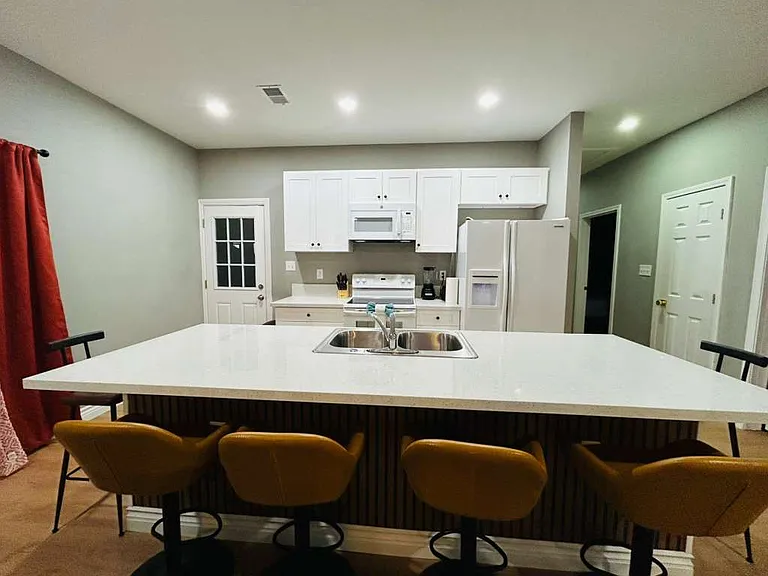 4029 New Willow Rd — Photo 2