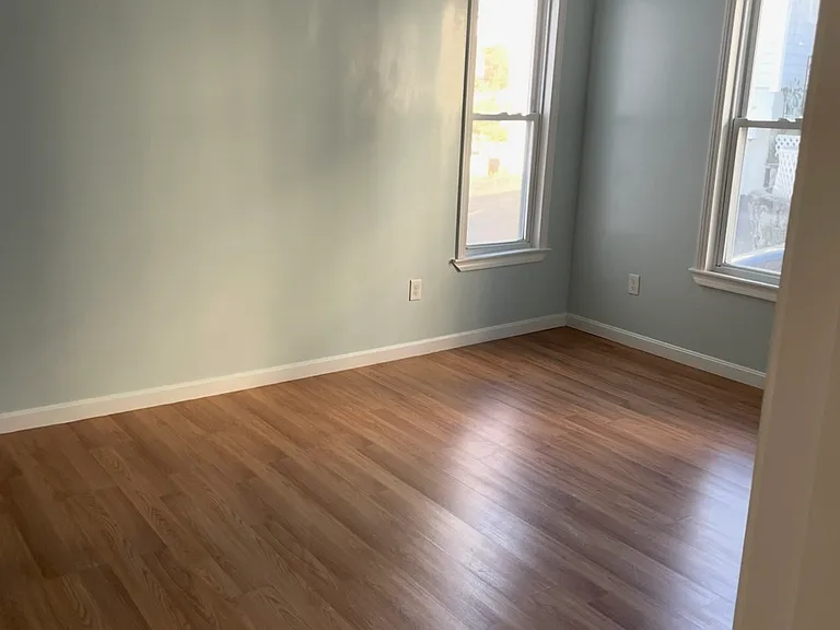 94 Beacon Hill Ave #1 — Photo 4