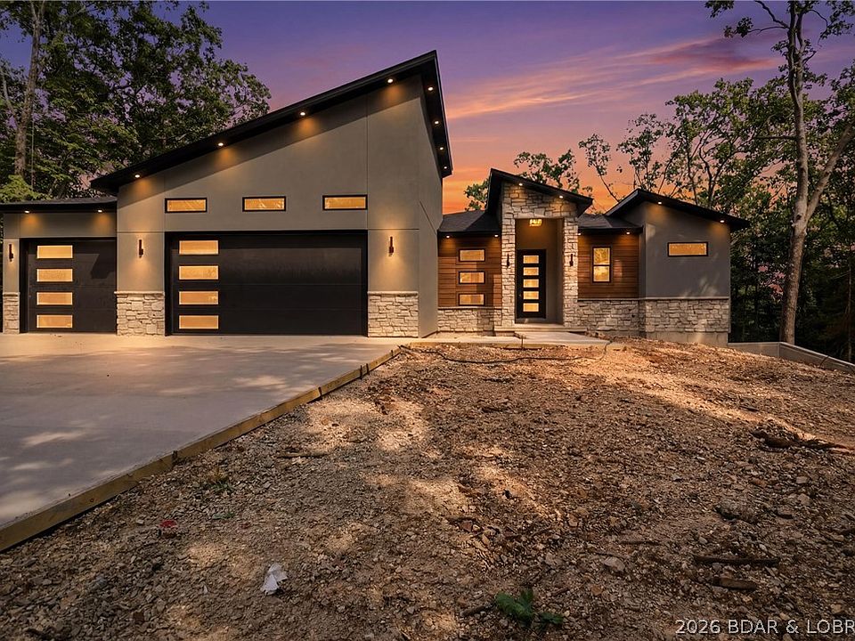 1st image of 105 Fair Oaks Ln