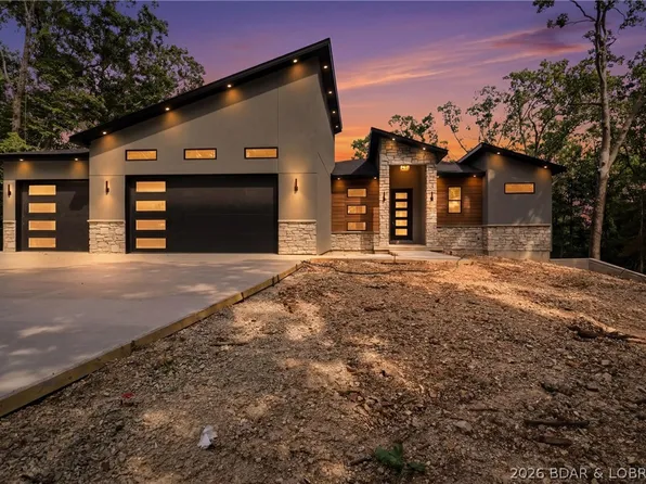 105 Fair Oaks Ln, Sunrise Beach, MO 65079